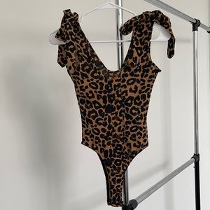 NWT PrettyLittleThing Cheetah Print Bodysuit
